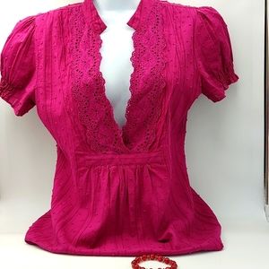 Fascia laced neckline blouse